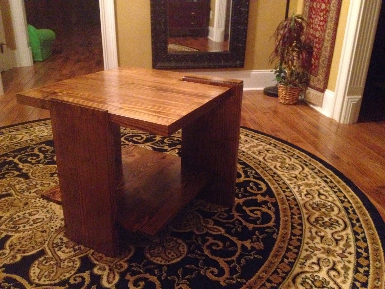 THINK MAKE LIVE LOVE COUCH END TABLE