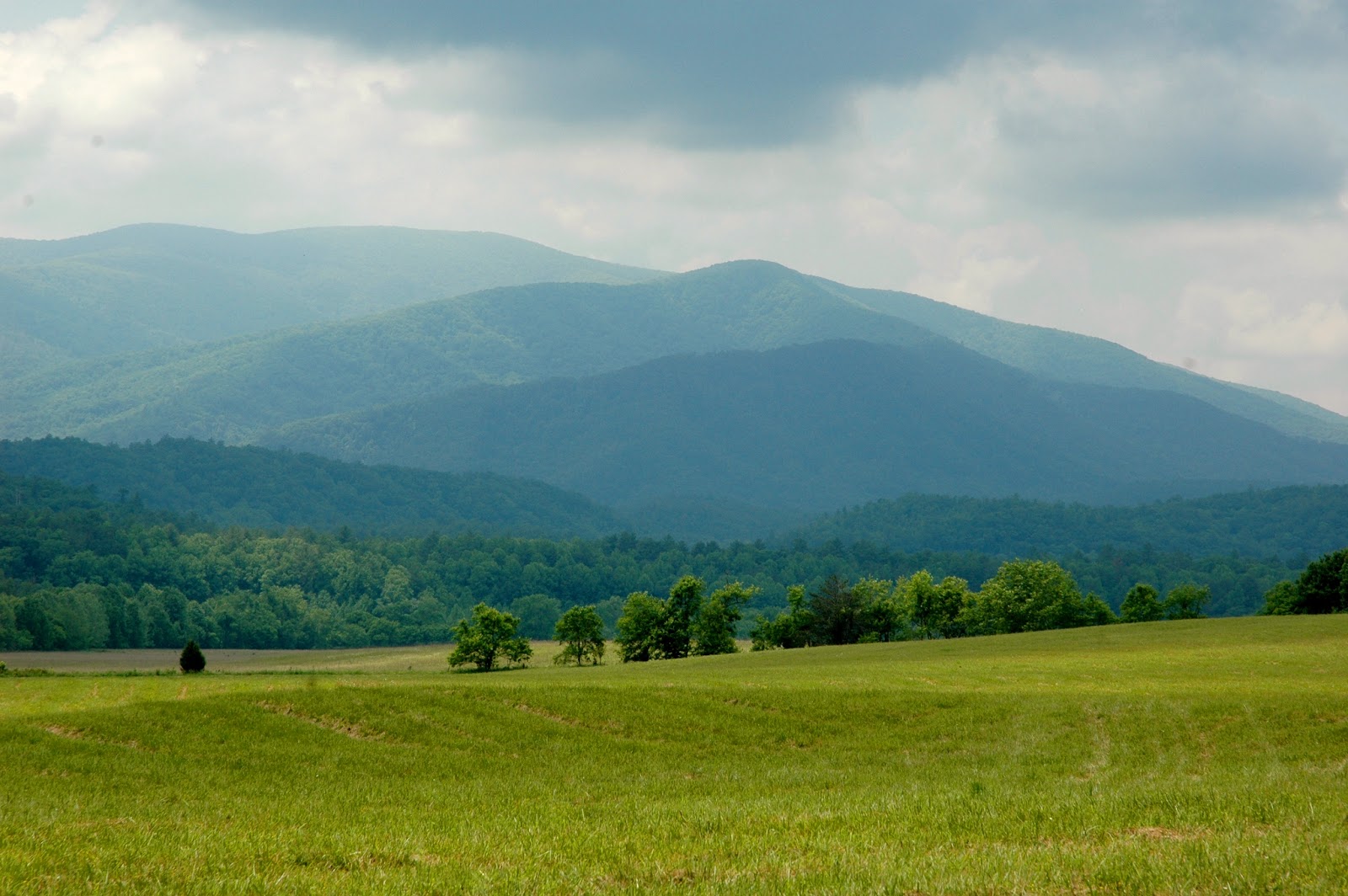 The Great Smoky Mountains Vacation Guide Cades Cove