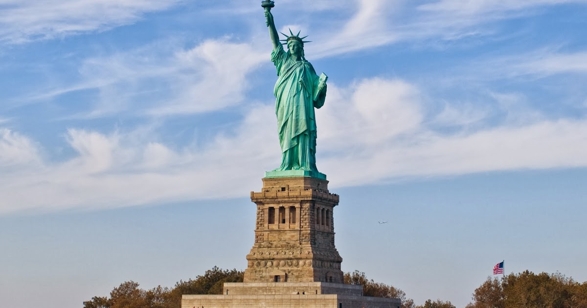 Traveling Cynthia Travia Statue of Liberty Shoe Size