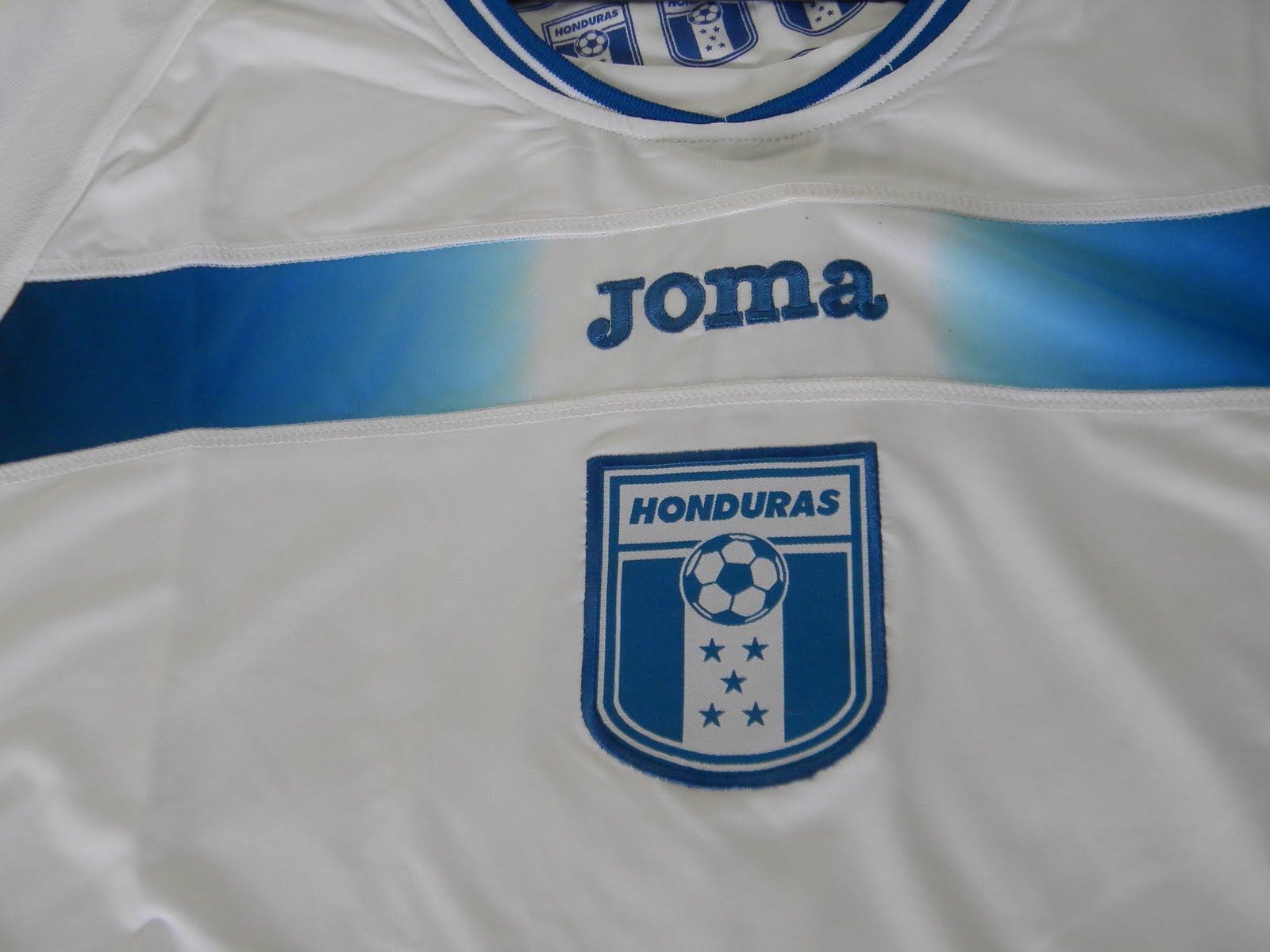 FUDIBOL: Camisa 44 e 45: Dinamo Bucuresti (Romênia)