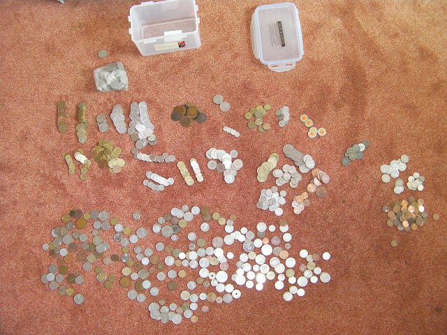 vast range of assorted foreign and obsolete coins