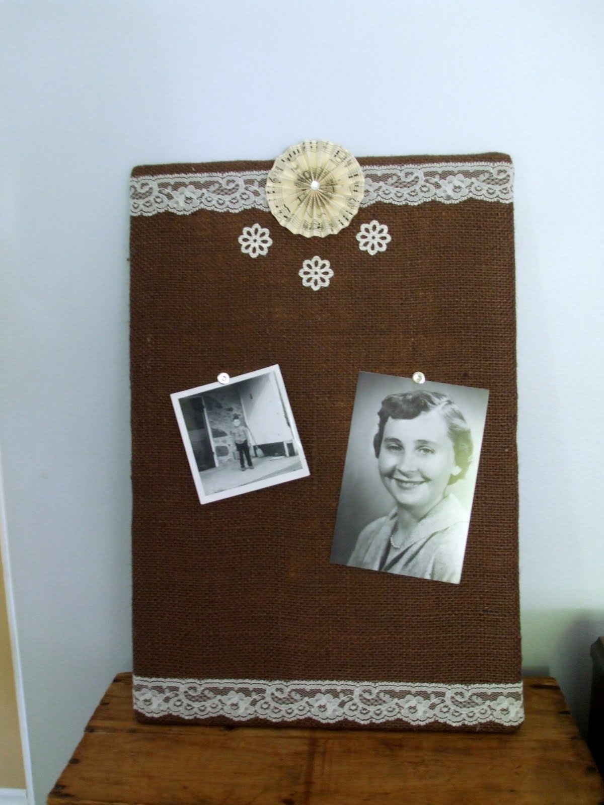 simply chic treasures How to make a burlap covered memo board