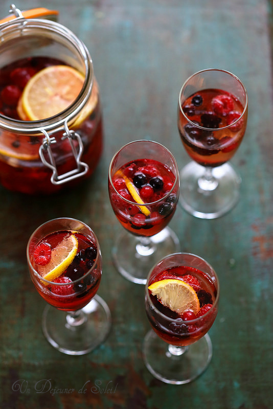 Cocktail champagne cointreau fruits rouges Sociableness