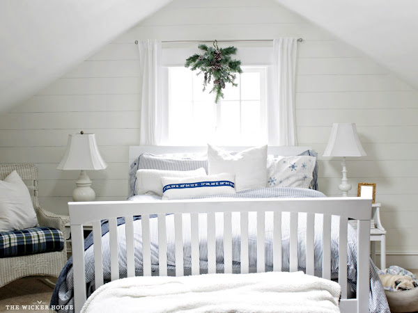 A Cozy Christmas Bedroom