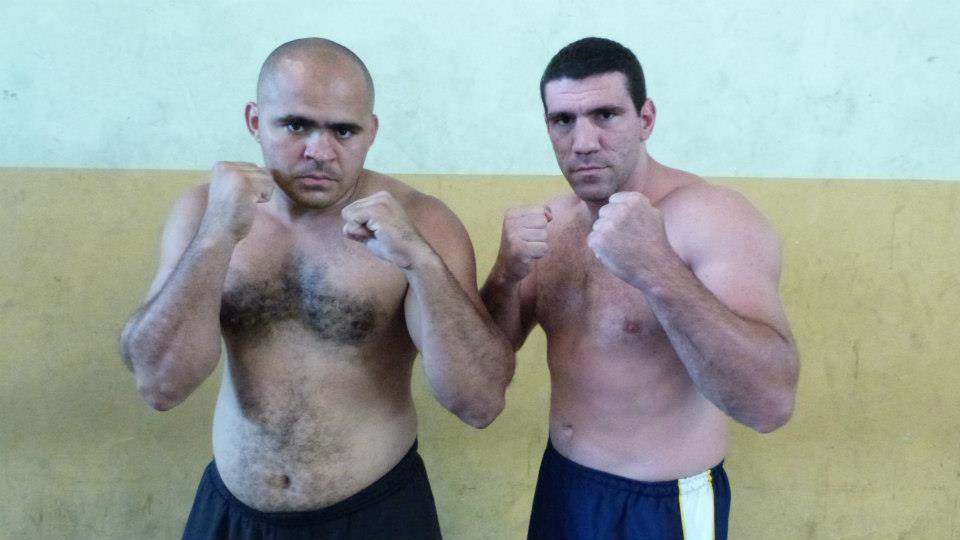 O Careca - Boxe - Brasil: Boxe 2013 - O Careca e George Arias - Pose de