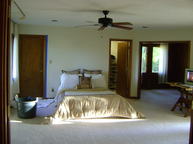 This is a really great budget bedroom makeover. Love the before and after pics!