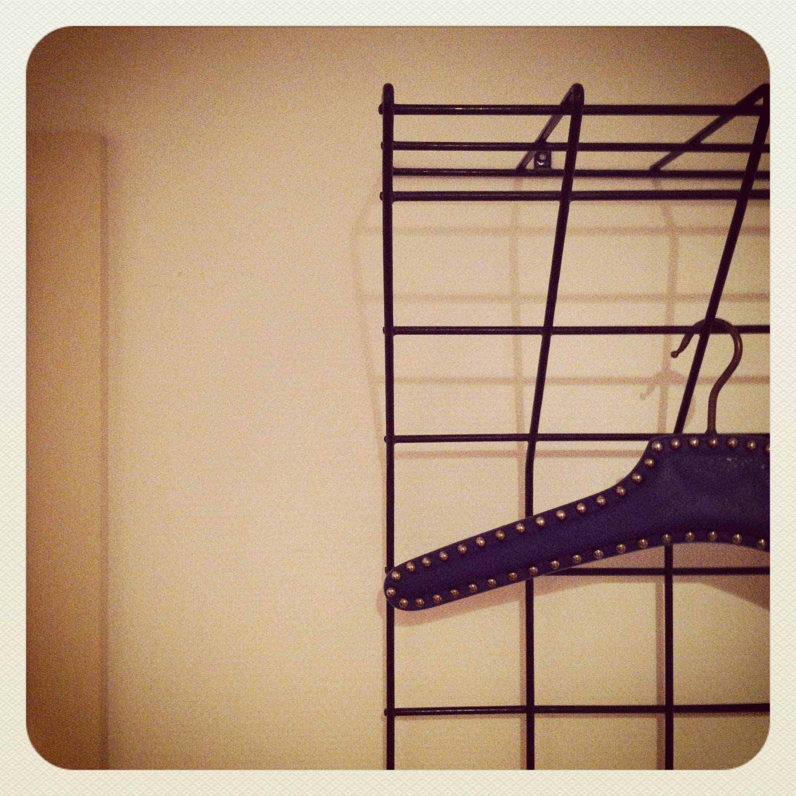 Le Site Des Objets Trouves 70er Jahre Gitter Metall Wandgarderobe