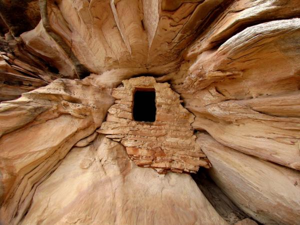 بيوت الهنود الحمر .. ثقـآفة وتـآريخ Anasazi+Ruins+by+Rick+Schafer-01
