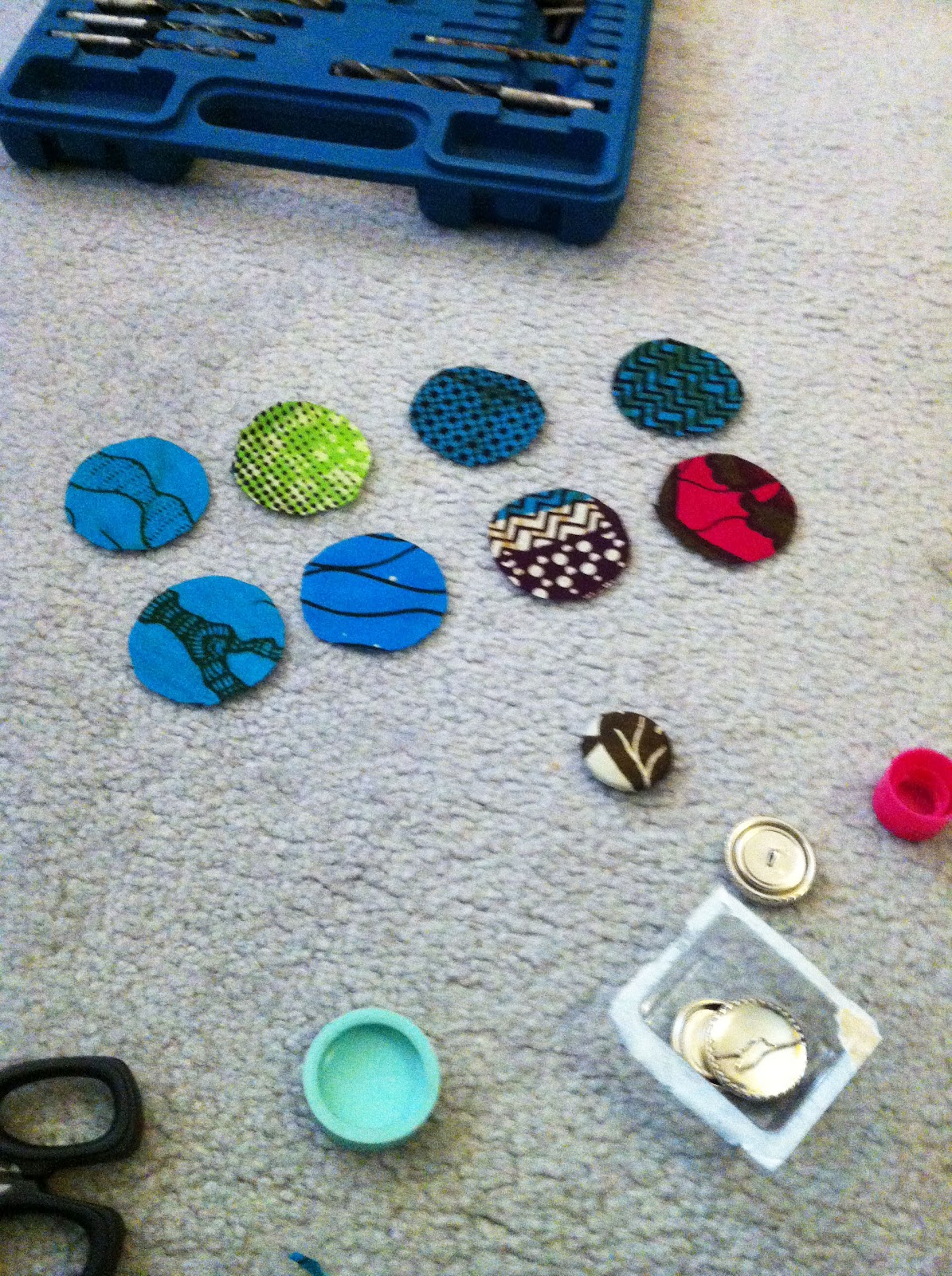 happyhappyyum make...a padded bedhead!