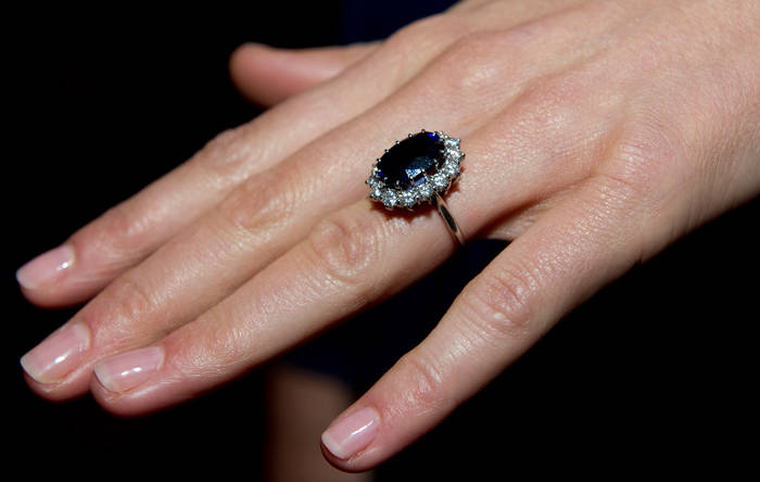 kate middleton wedding ring price. Kate Middleton Wedding Ring