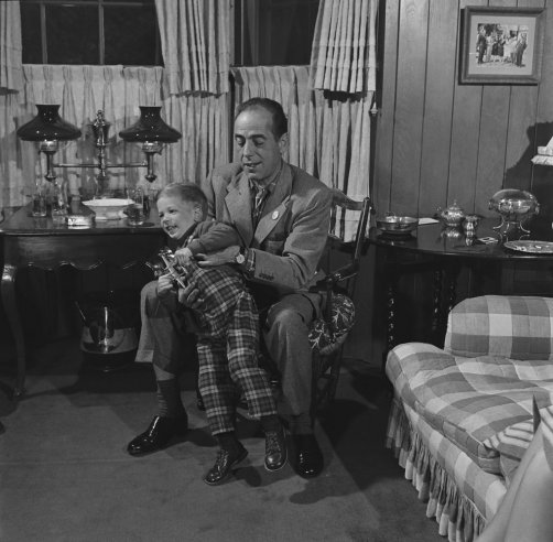 Stunning Image of Humphrey Bogart in 1952 
