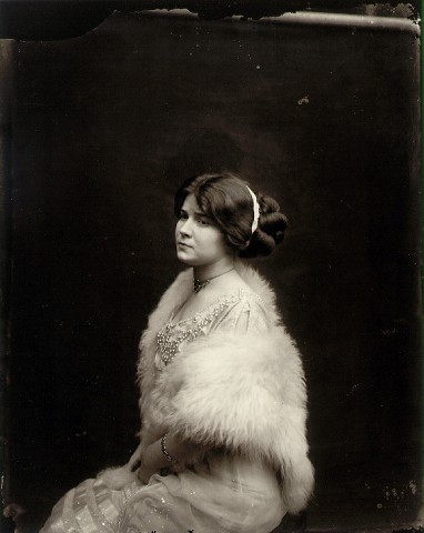 Mon Petit De Curiosités Ernest J Bellocq.