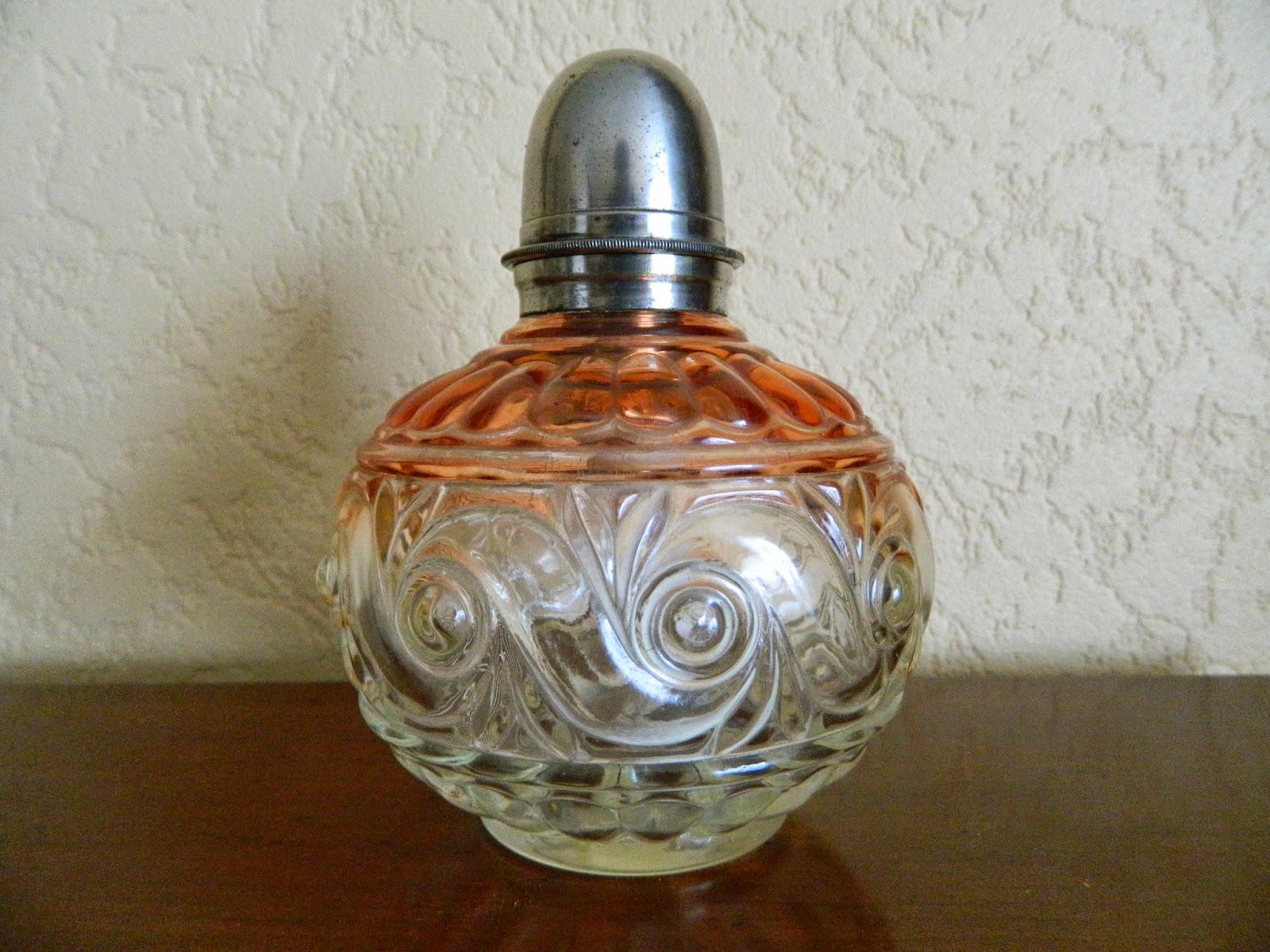 OBJETS de COLLECTION, ART DECO, TABLEAUX. ANCIENNE LAMPE BERGER