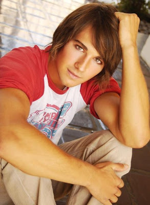 pictures of james big time rush holding his middle part pictures of james big time rush holding his middle part