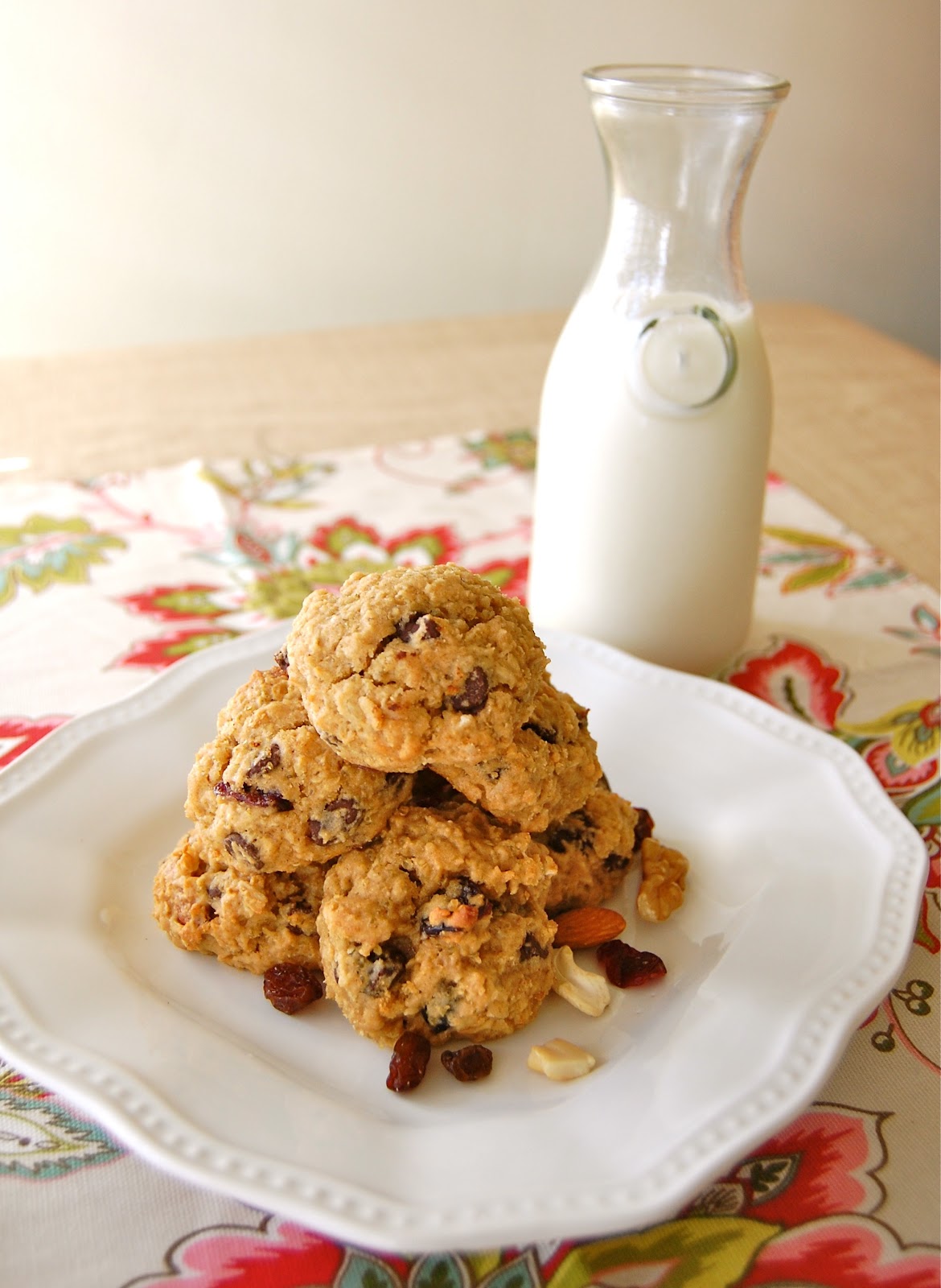 La Petite Maison Verte Trail Mix Chocolate Chip Quinoa Oatmeal Cookies