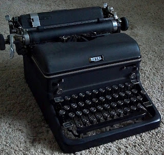 Royal KMM Typewriter with Magic Margins