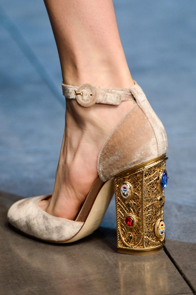 dolce and gabbana gold heels fall 2013