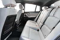 2017-BMW-X4-M40i-76.jpg