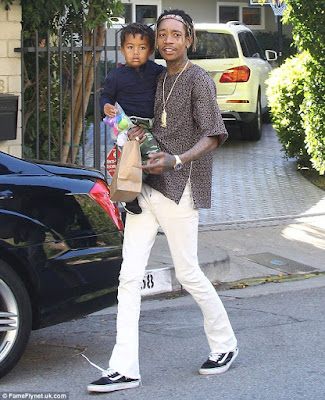 Amber Rose And Wiz Khalifa Spotted  On A Famiky Outing With Their Son. 