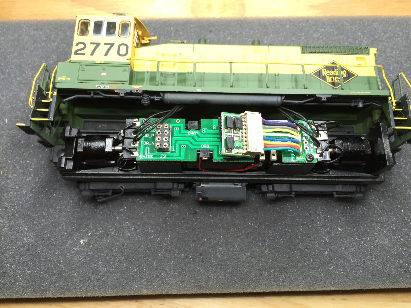 TCS WOW 101 Diesel Sound Decoder Install... Model Railroad