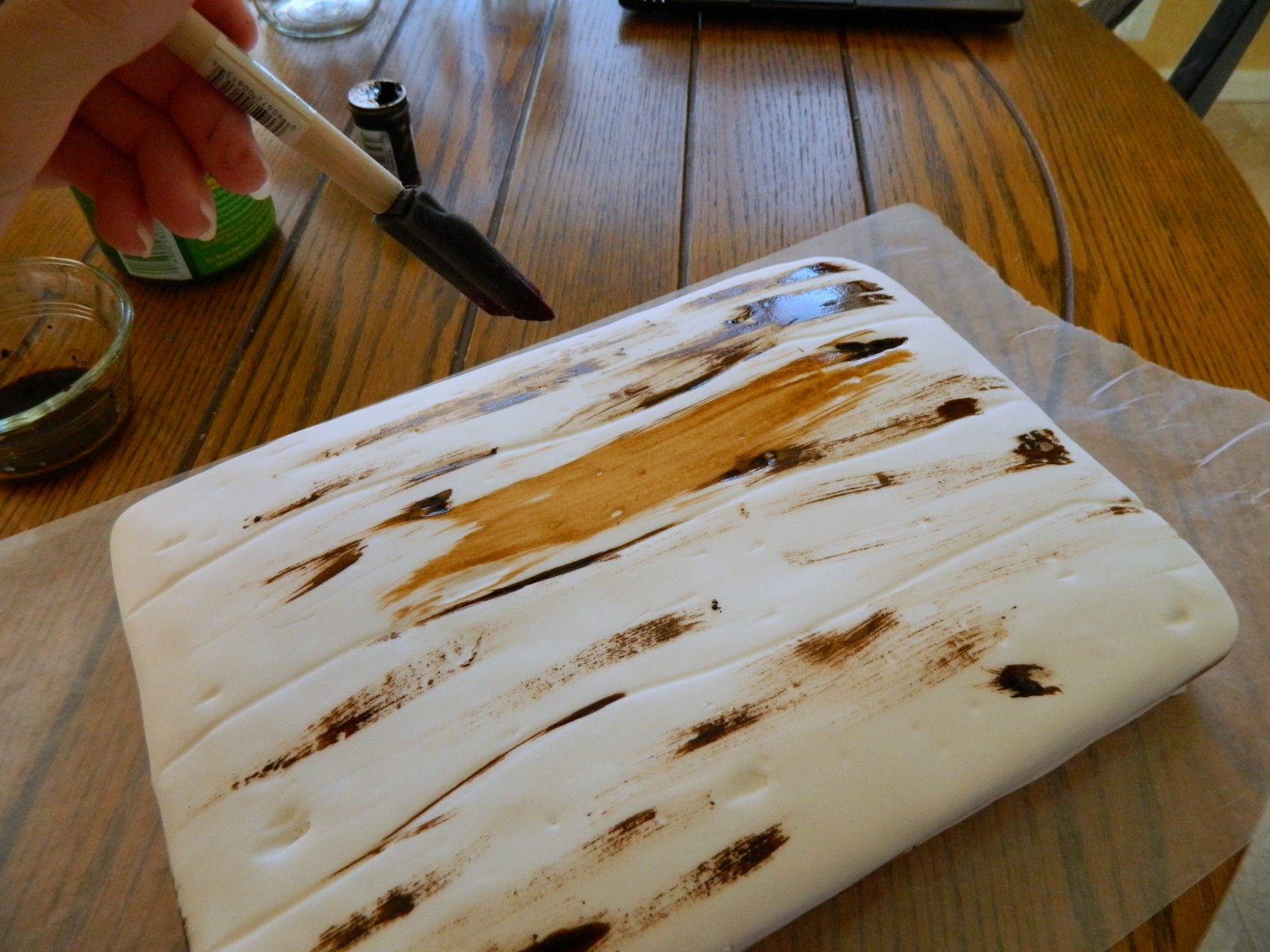 Shelly Homemaker Wood Grain Fondant