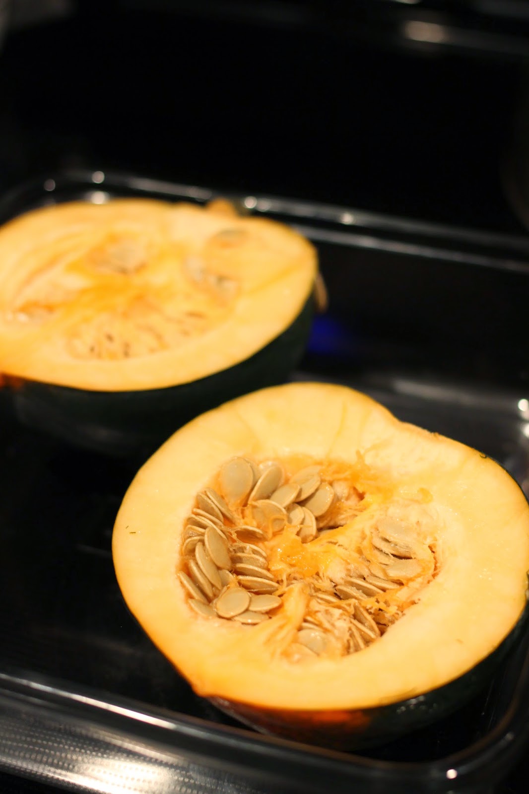 Mama Loves Food! Garlic and Blue Cheese Roasted Acorn Squash.