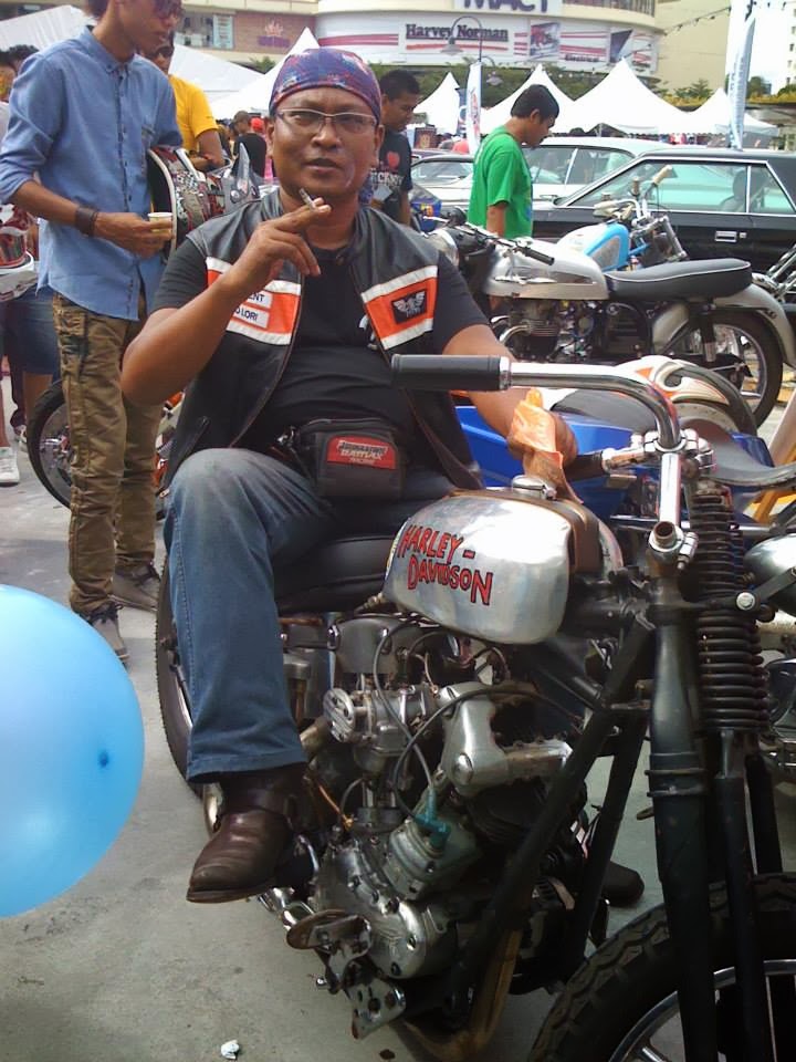 wa  ber  gaya  beb...  moto  harley