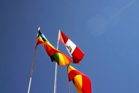 LAS  BANDERAS DE HUAÑEC