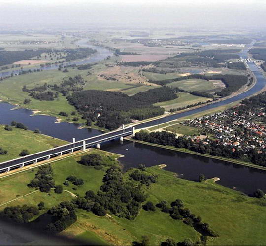 [Image: magdeburg-water-bridge5%255B2%255D.jpg]