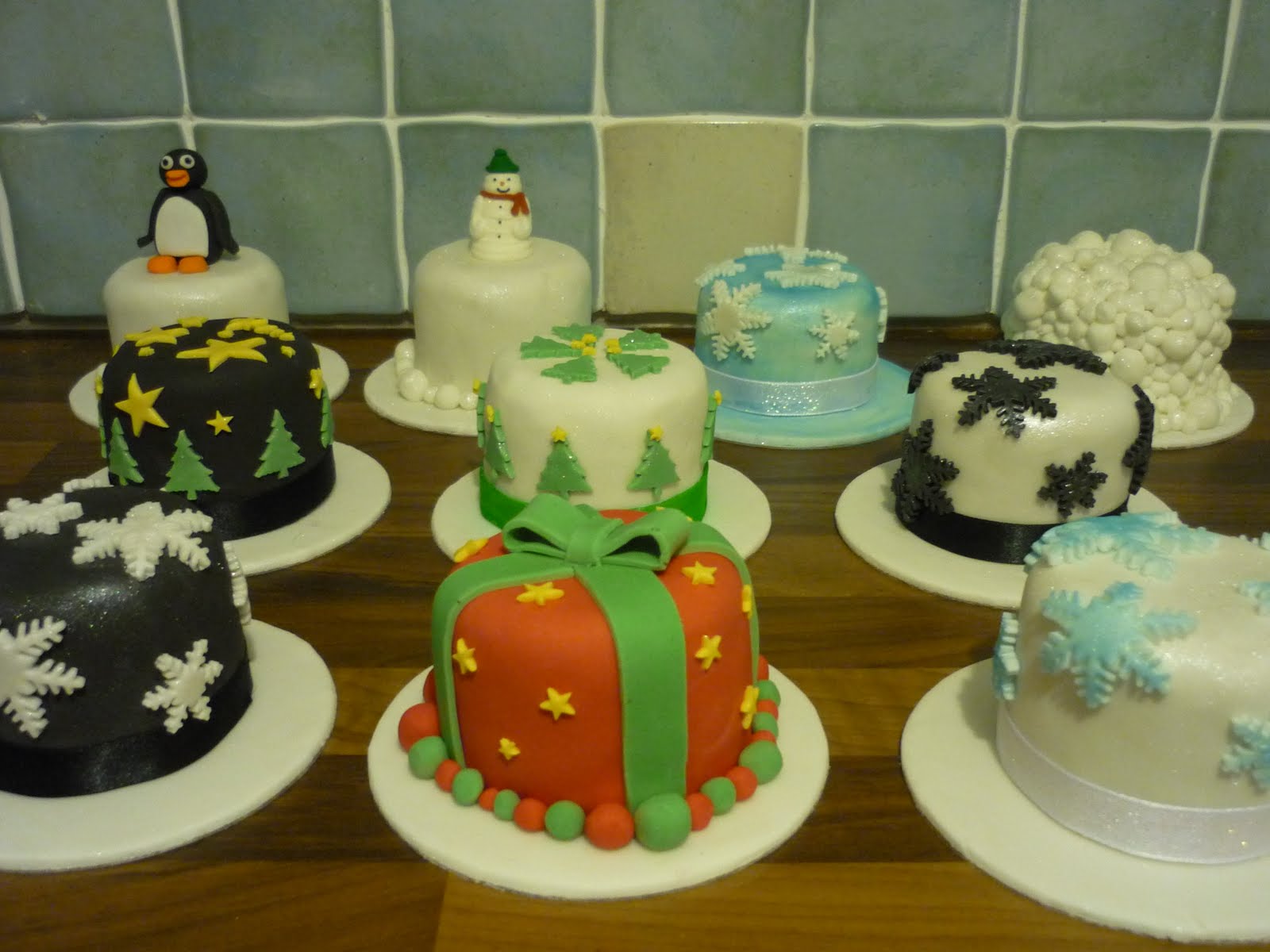 Eat Cakes by Susan Individual Christmas cakes