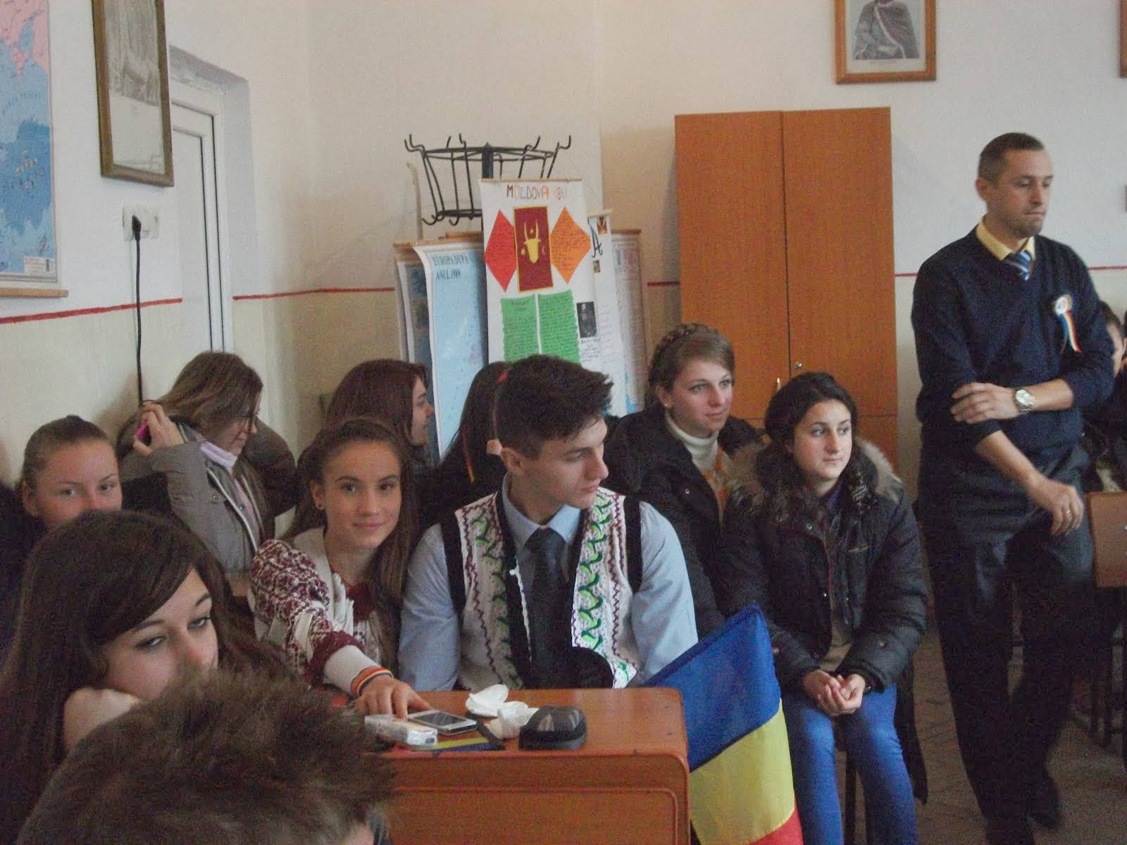 Sesiunea de comunicări ale elevilor pe tema Marii Uniri, Roznov, 29.11.2013...