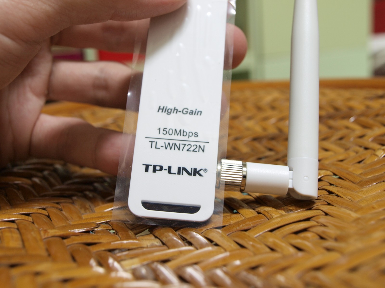 [開箱] TPLINK TLWN722N 150Mbps 高增益 USB 無線網路卡（高通晶片） G. T. Wang