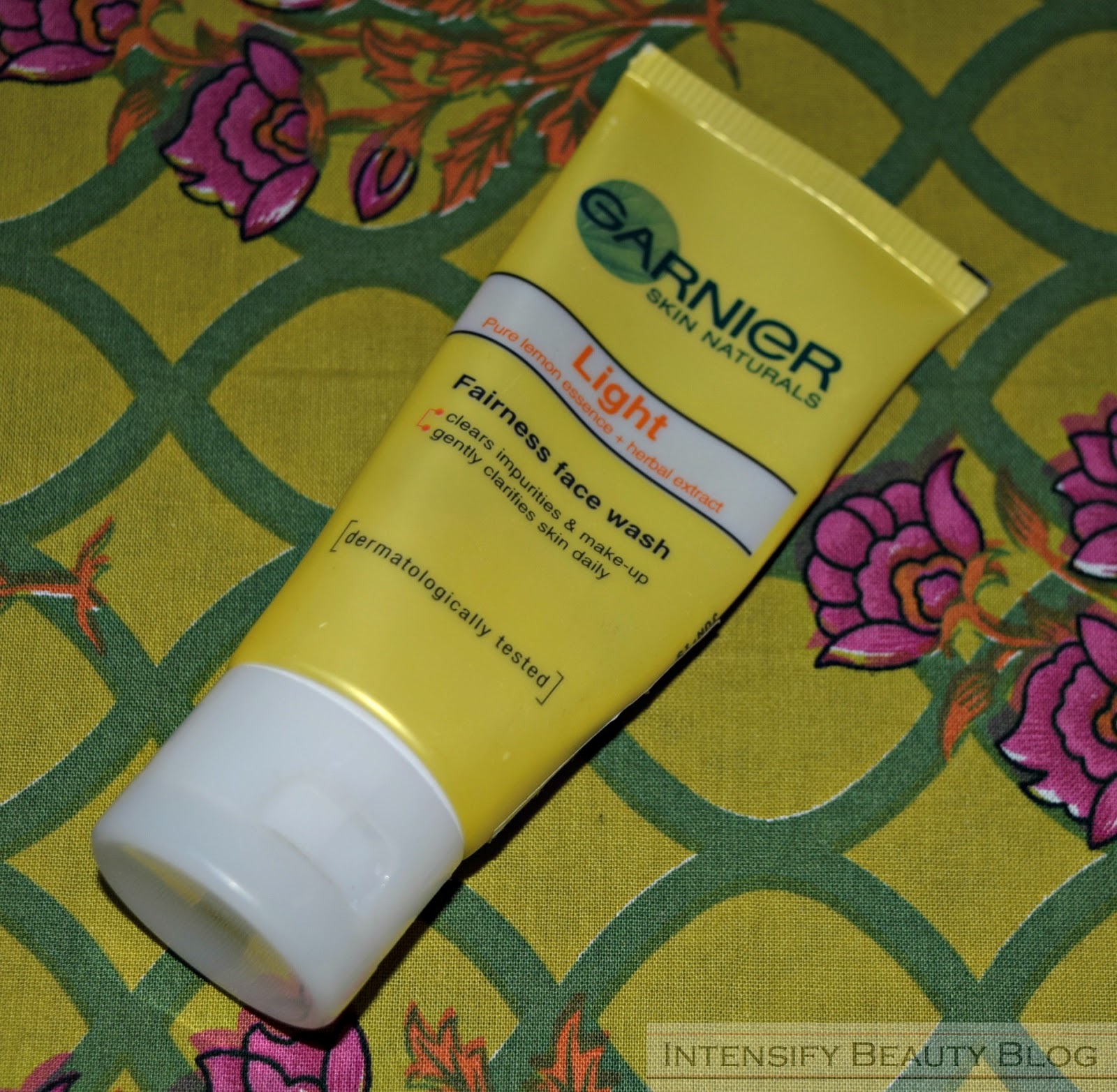 Review Garnier Light Fairness Face Wash Myra Voices!
