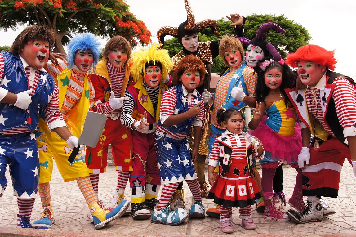 CELEBRARAN “DIA DEL PAYASO PERUANO” EN PLAZA DE ARMAS DE IMPERIAL