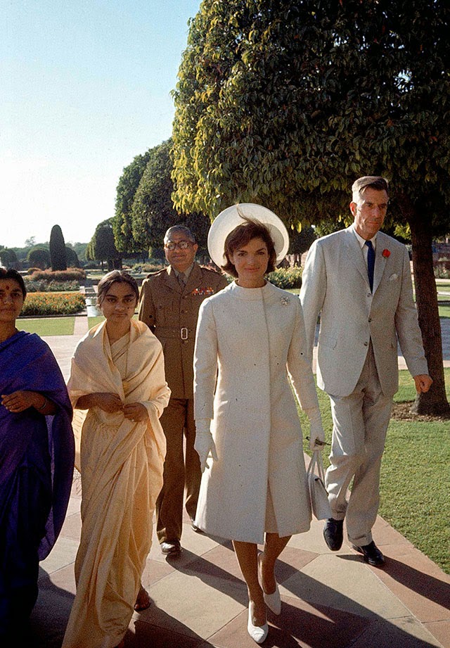 Check Out What Jacqueline Kennedy and John Kenneth Galbraith Looked Like  in 1962 