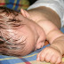 Une maman laisse son pauvre bébé mourir dans son lit, la raison a de quoi vous répugner!