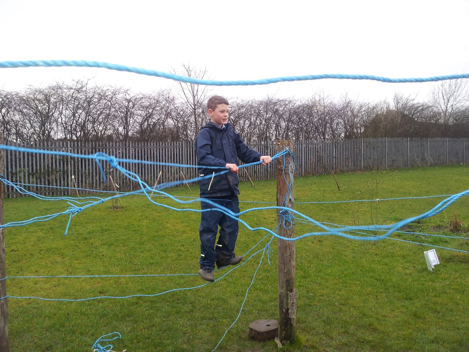 Fagley Primary Forest School Reef Knots and Rope Bridges