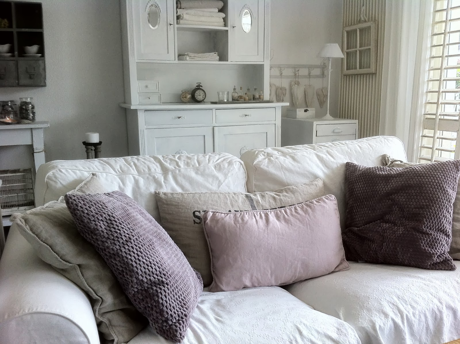 weisses herz: Ein Hauch von Farbe