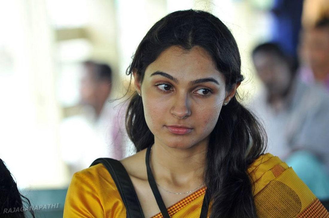 Gateway to world cinema..: SOUTH ACTRESS ANDREA JEREMIAH IN SAREE NEW