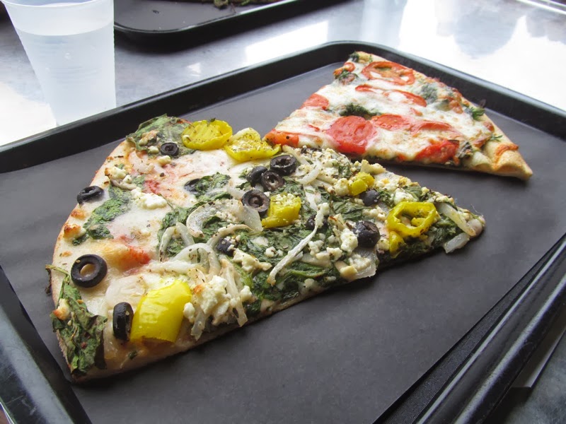 Watch Me Eat Leonardo�s Pizza in Gainesville, FL