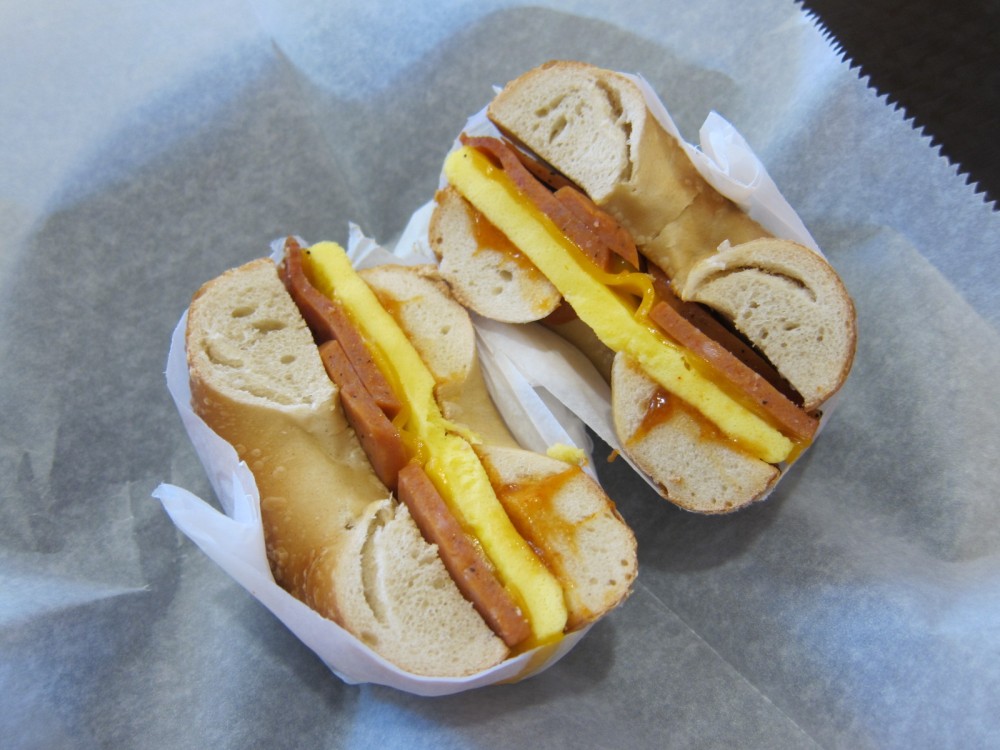 Review Bruegger's Bagels The Big Easy Breakfast Sandwich Brand Eating