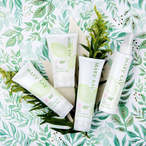 NATURALLY SIMPLE WITH BOTANICAL EFFECT SKIN CARE