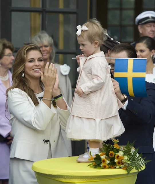 Princess Madeleine and the family move to Sweden