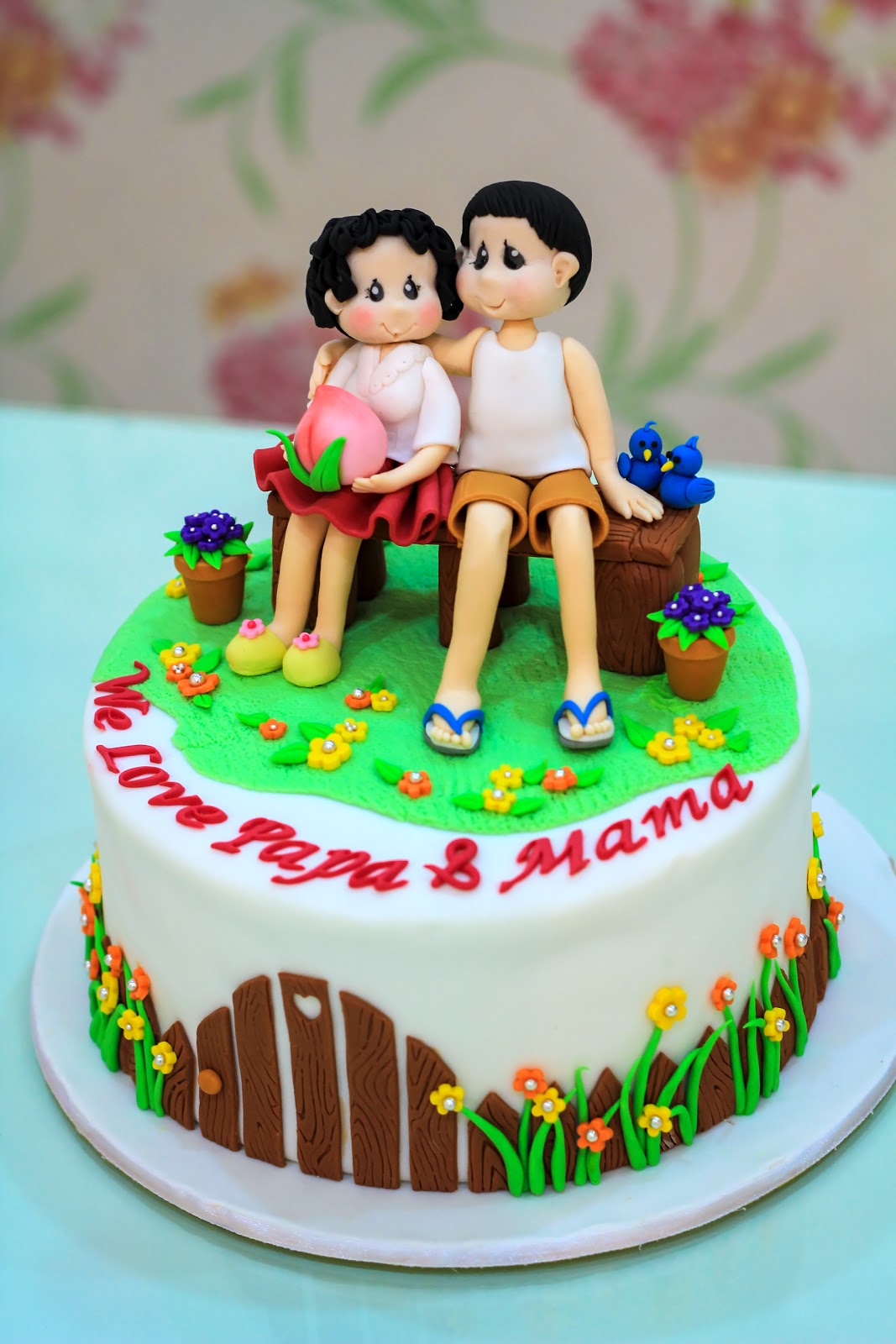 Upper Crust Bakery Fondant Cake