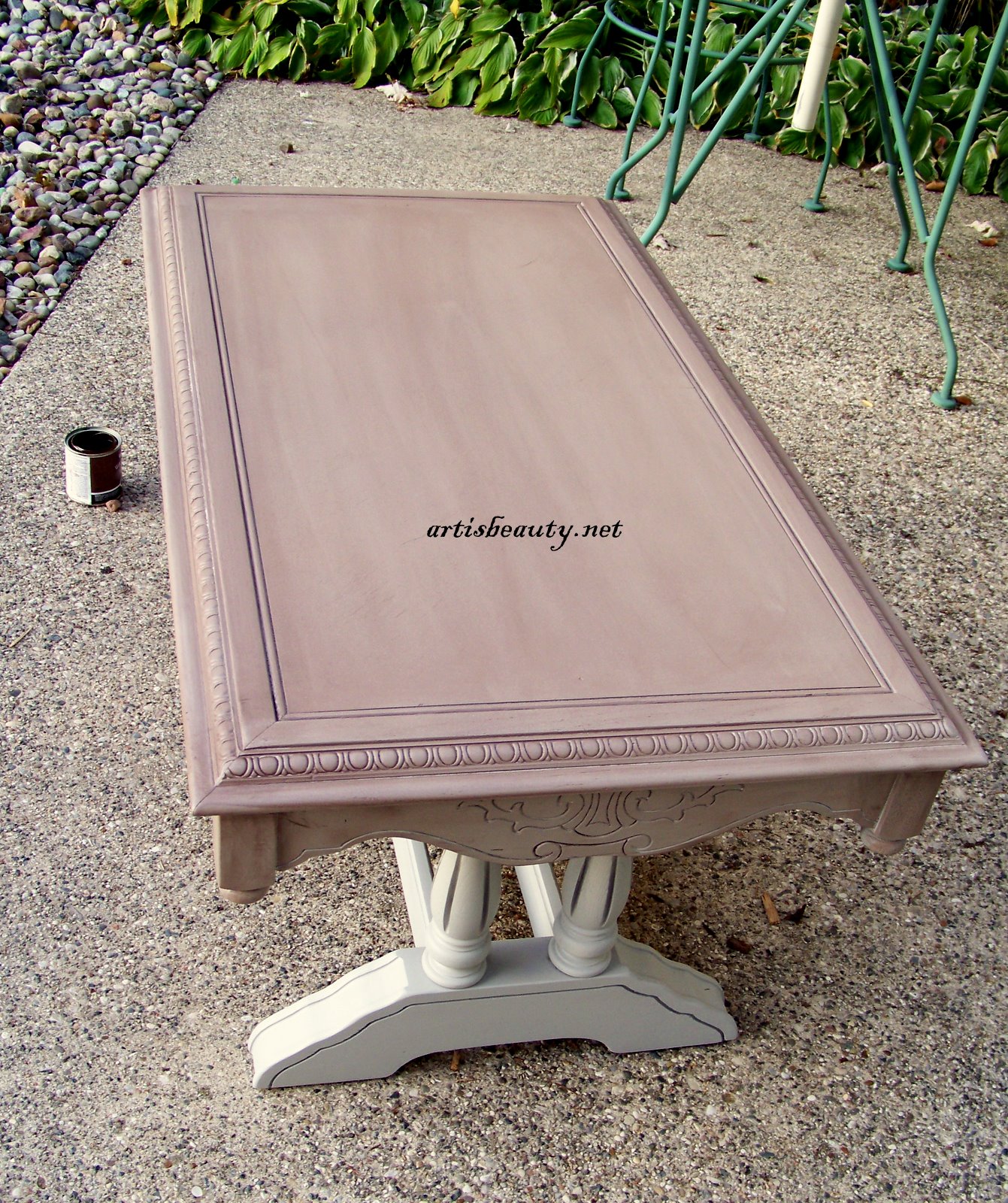 ART IS BEAUTY Goodwill Coffee table