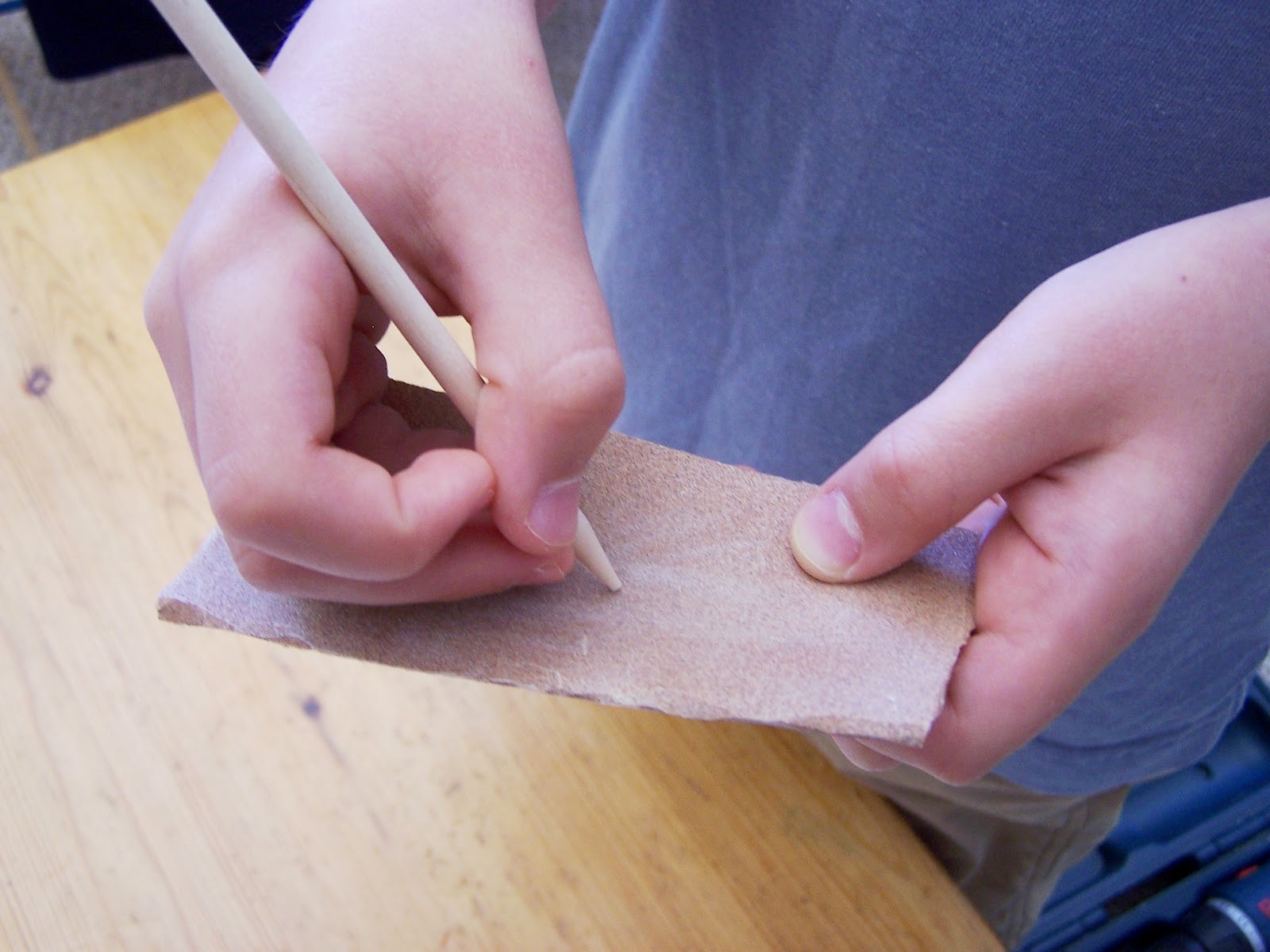 madebyjoey making knitting needles