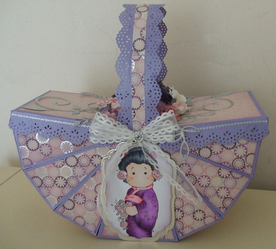 Playing with paper. Picnic basket