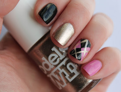 Black and Pink Argyle Nails