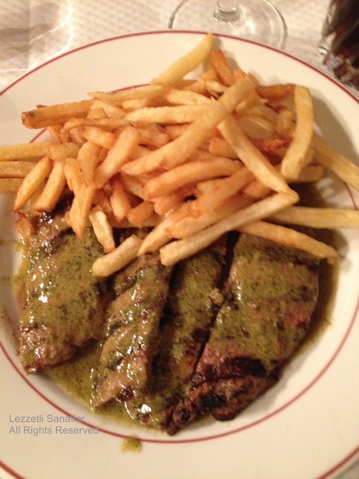 Lezzetli Sanatlar PARİS�TE ANTRİKOT (Le Relais de l’Entrecôte Paris)