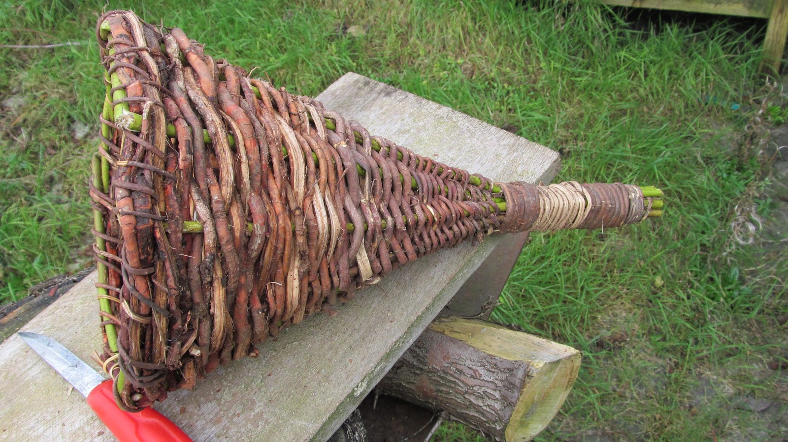 BUZZARD BUSHCRAFT Spruce Root Basket